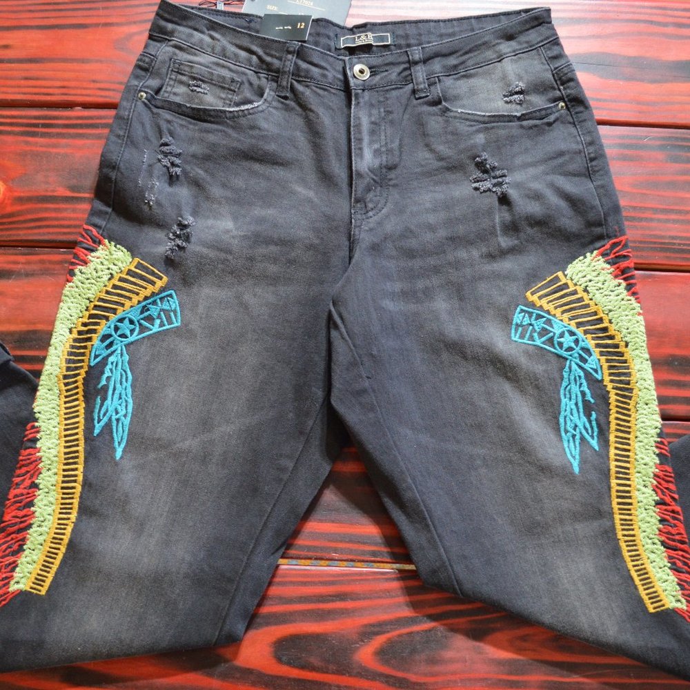 NWT L&B Tribal Embroidered Black Jeans - Size 12